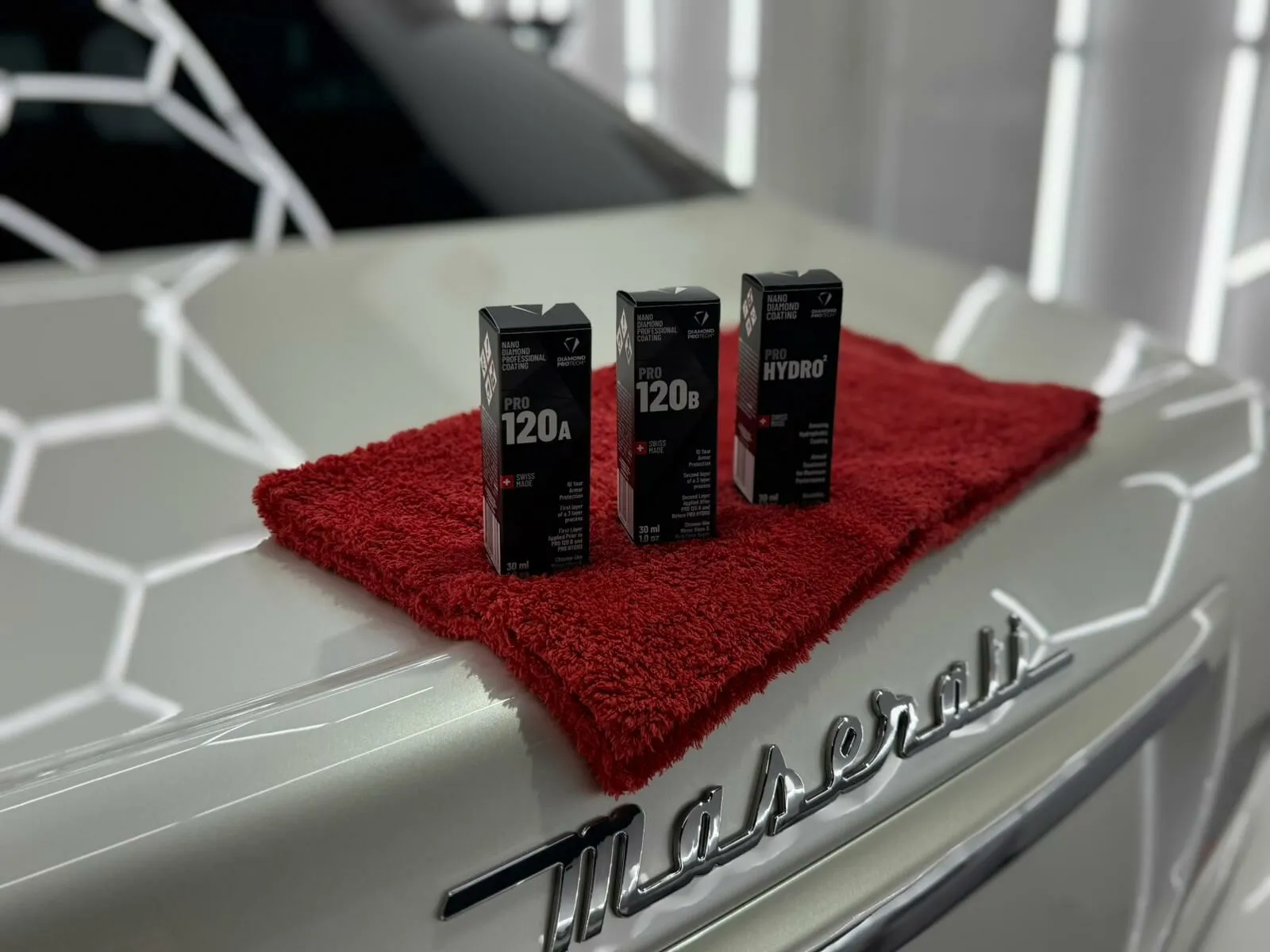 Keramički premazi Diamond ProTech 120A, 120B i Hydro na haubi Maseratija