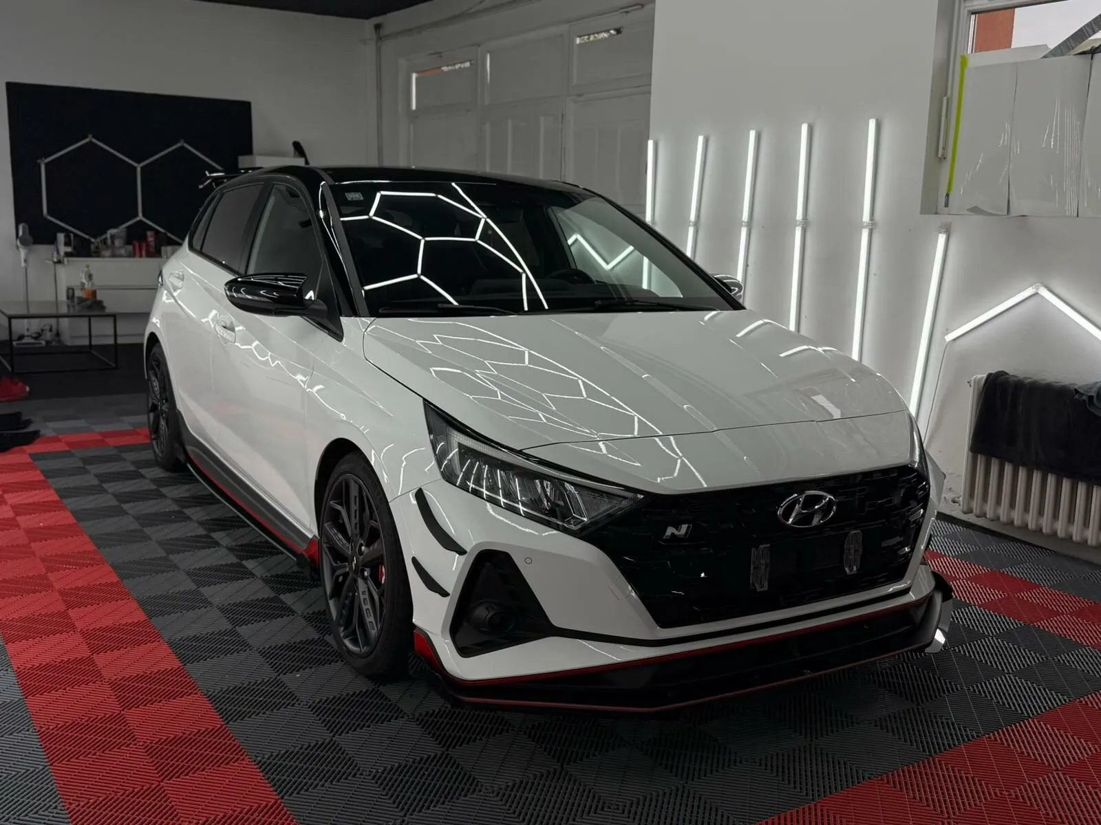 Hyundai i20 N u studiju Prime Detailing nakon kompletnog detailinga