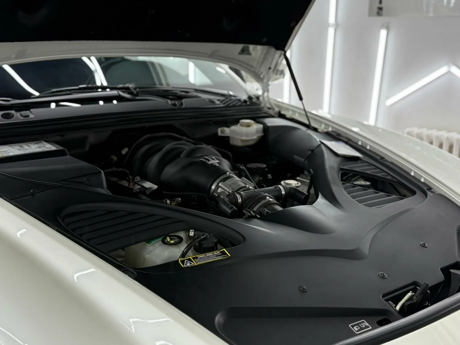 Motorni prostor vozila u studiju Prime Detailing